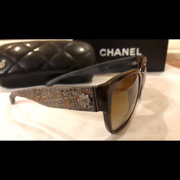 Chanel Brown Tweed Polarized Sunglasses - Picture 2 of 8